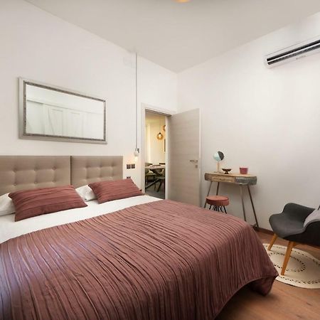 Apartment Altana With Free Parking PUY 외부 사진